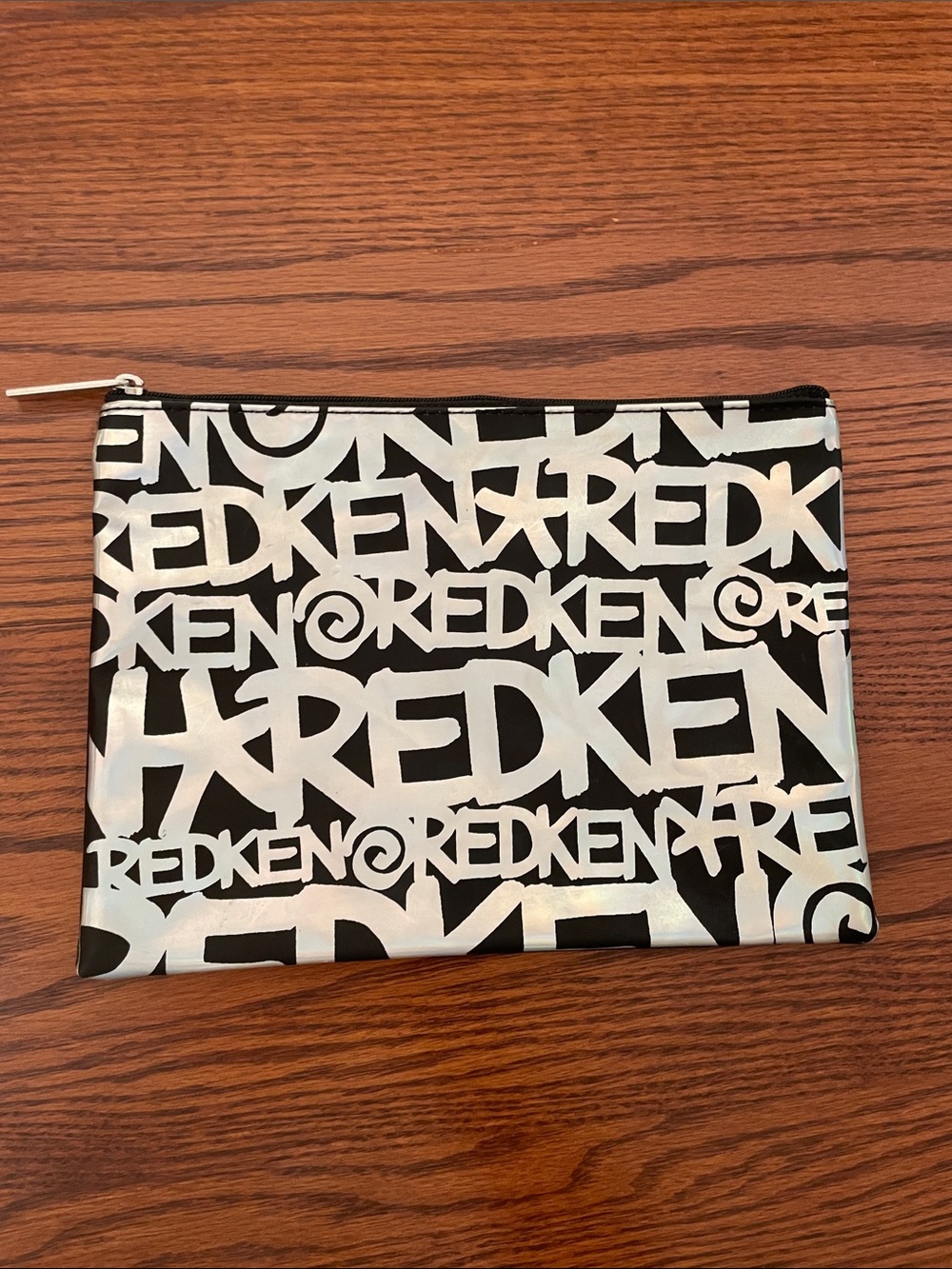 NWOT Redken Black & White Logo Cosmetic Pouch